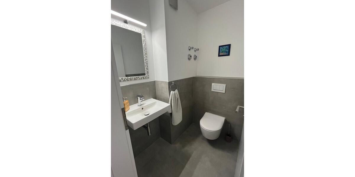 Etagenwohnung Wiesbaden Biebrich - 4 Zimmer, 92 m&sup2;, 370.000&euro; | Angebot:25924208