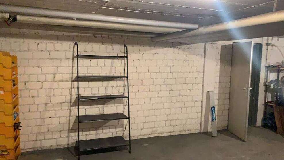 Halle in Frankfurt 150 € 25 m²