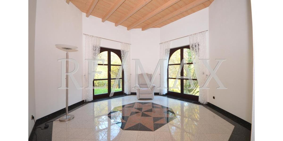 Einfamilienhaus Idstein - 5 Zimmer, 185 m&sup2;, 1.800&euro; | Angebot:26065494