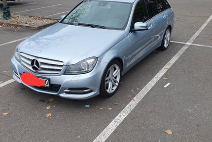Mercedes-Benz C 220 235.000 km 8.800 € Schlangenbad 65388