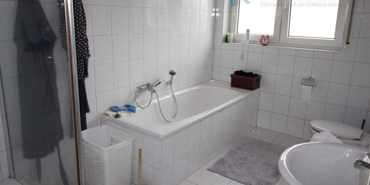 Reihenmittelhaus Bischofsheim - 6 Zimmer, 156 m&sup2;, 580.000&euro; | Angebot:23882145