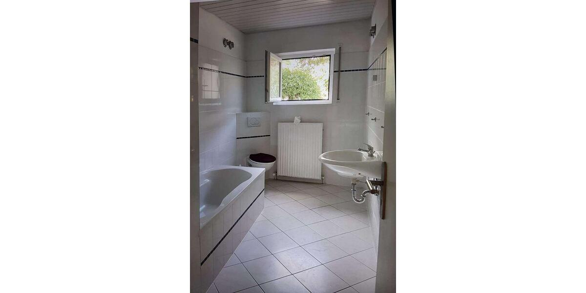 Etagenwohnung Waldems - 5 Zimmer, 155 m&sup2;, 1.180&euro; | Angebot:26577795