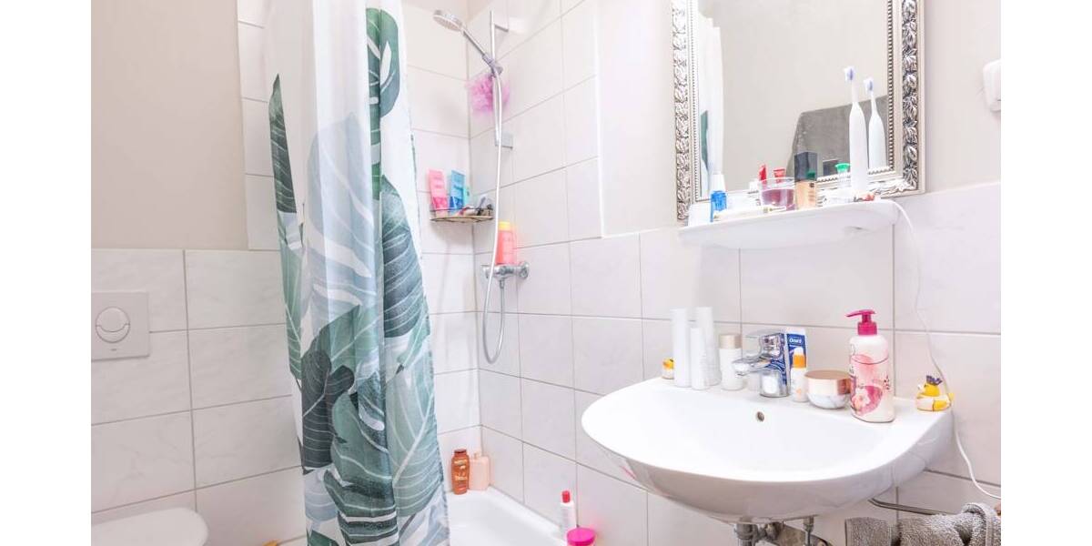 Denkmalgeschützes Hofanwesen - derzeit in sechs Einheiten aufgeteilt - mit vielen Optionen 8 zimmer