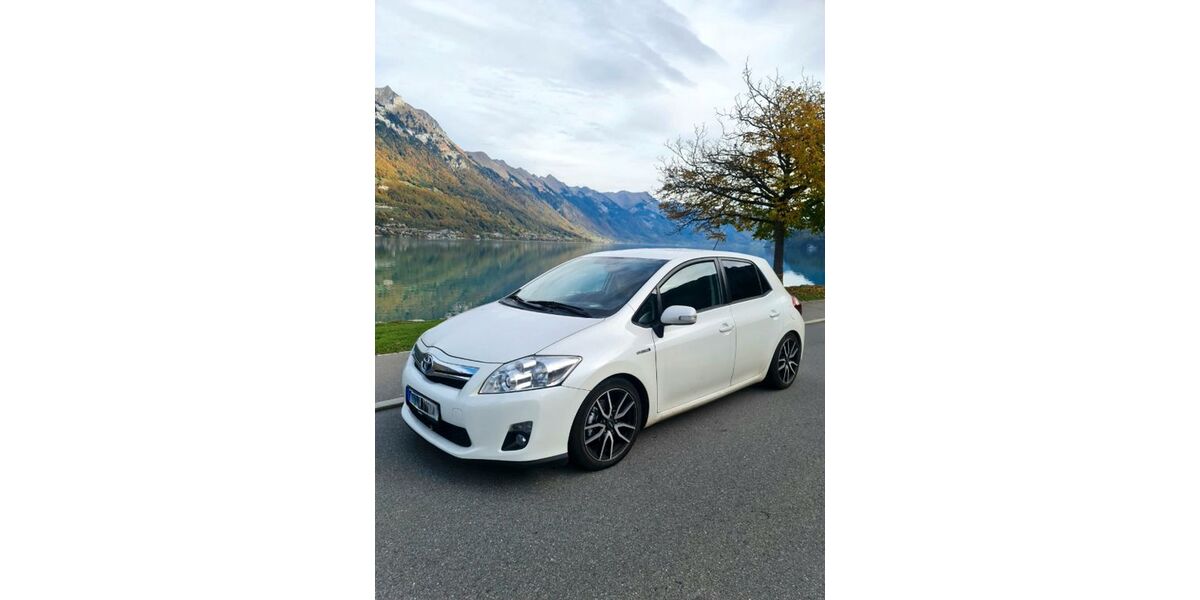 Toyota Auris 140.000 km 9.150 &euro; Eltville 65343