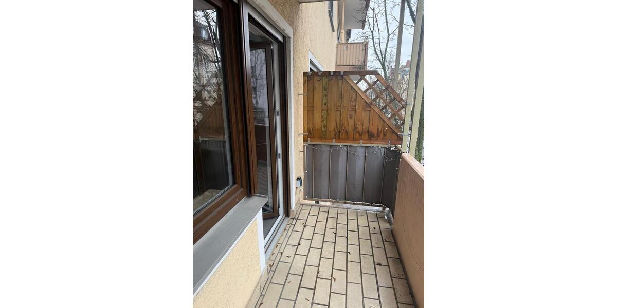 Etagenwohnung Wiesbaden Biebrich - 2 Zimmer, 73 m&sup2;, 310.000&euro; | Angebot:26221786