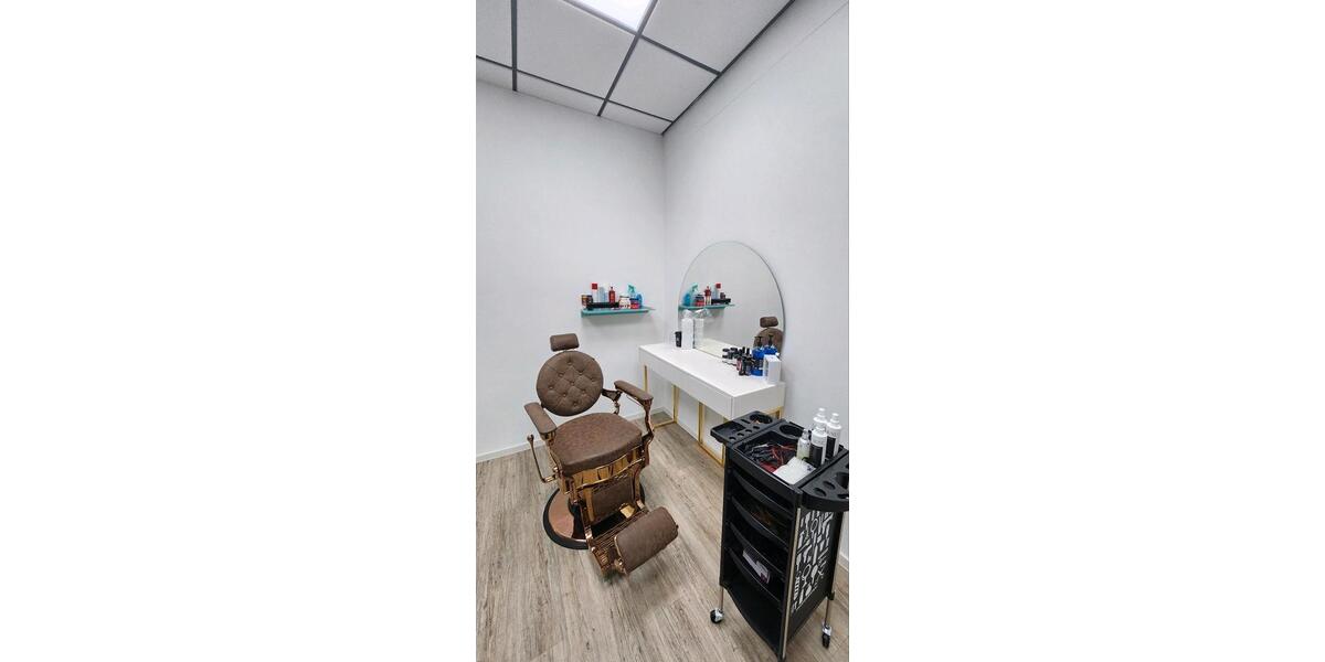 Nachmieter für Komplett eingerichtetes Beauty- & Friseurstudio – sofort starten zimmer