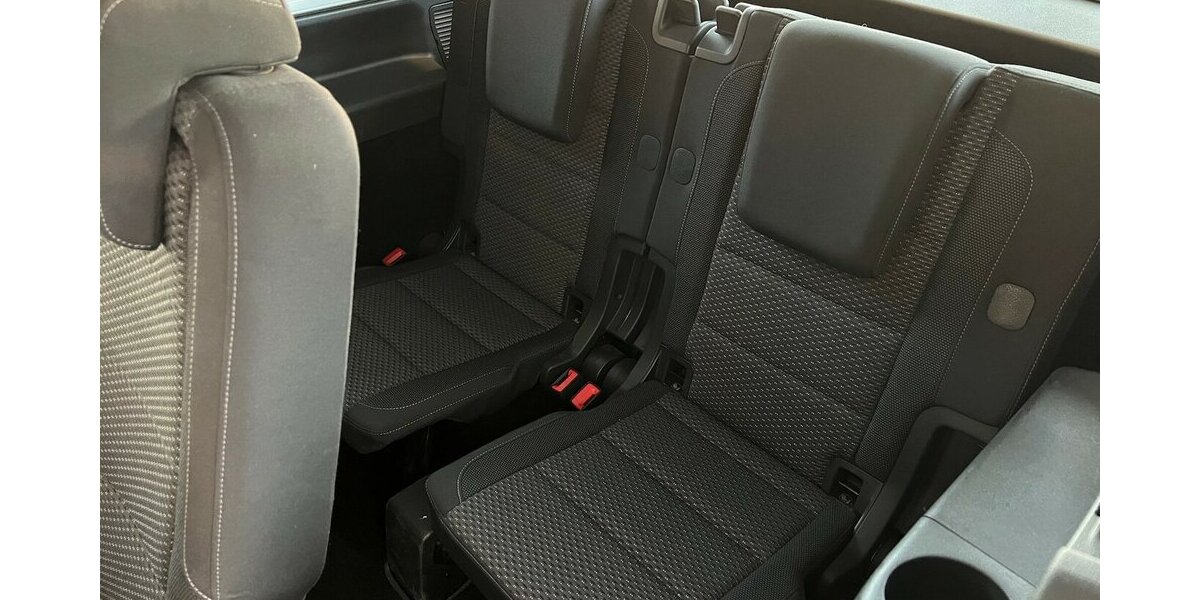 VW Touran Comfortline BMT Start-Stopp 7 Sitzer *Pano* 75.850 km 27.499 &euro; Mainz-Kostheim 55246