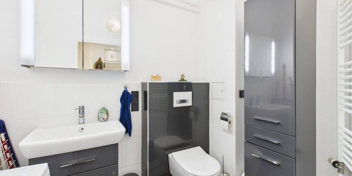 Etagenwohnung Wiesbaden Schierstein - 3 Zimmer, 92 m&sup2;, 399.000&euro; | Angebot:25687520