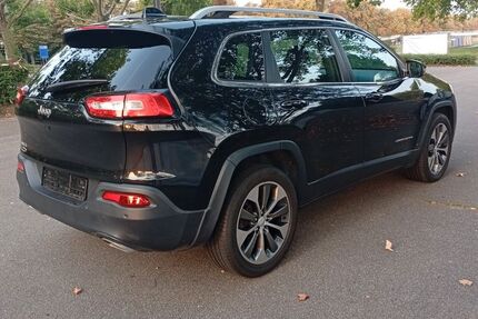Jeep Cherokee 122.345 km 10.750 € frankfurt 65929