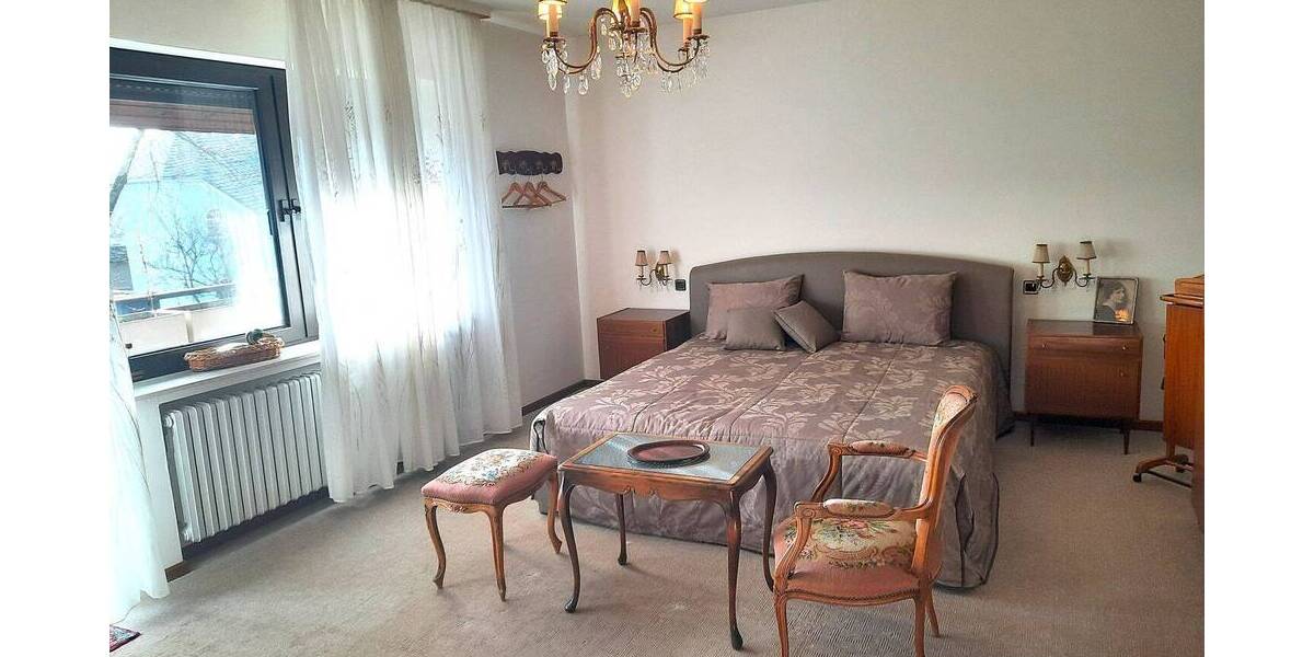 Einfamilienhaus Kriftel - 8 Zimmer, 251 m&sup2;, 980.000&euro; | Angebot:25968360