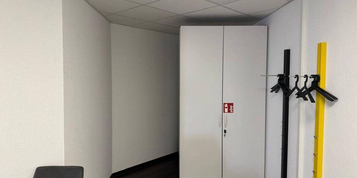 Gewerbeobjekt Wiesbaden Schierstein - 6 Zimmer, 175 m&sup2;, 1.555&euro; | Angebot:26908694