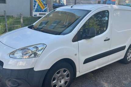 Peugeot Partner 191.000 km 4.150 € Wiesbaden 65199