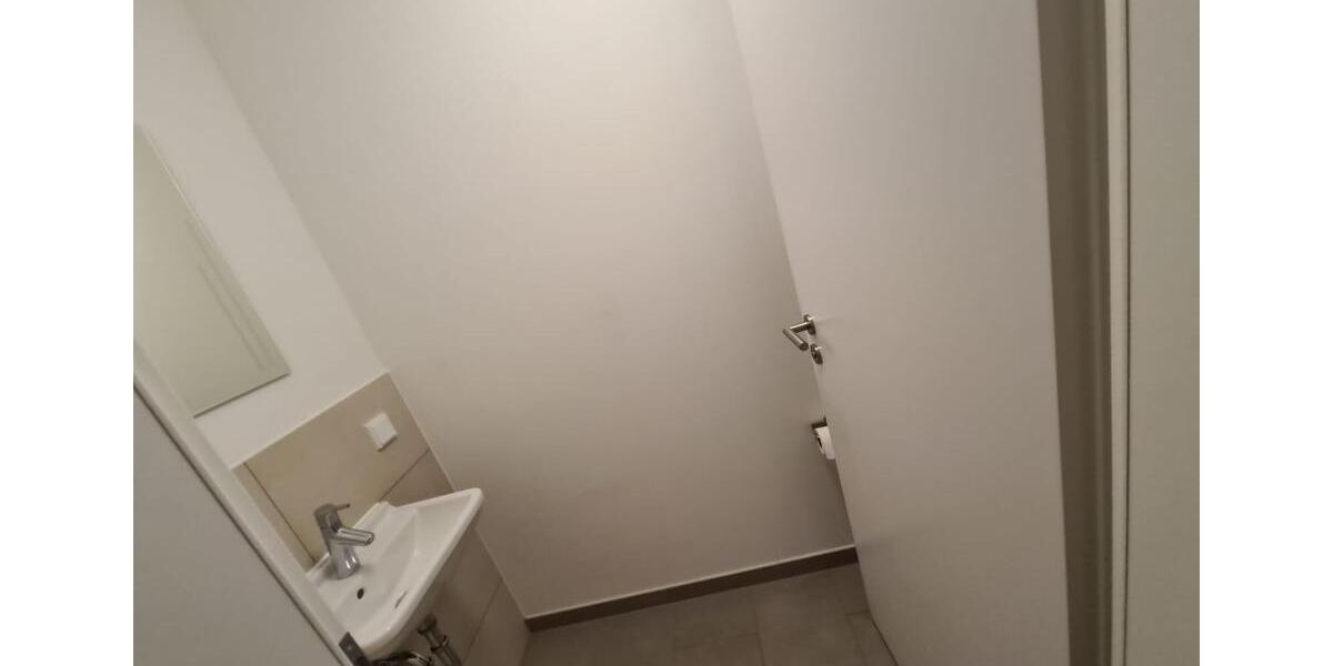 Etagenwohnung Wiesbaden Südost - 3 Zimmer, 95 m&sup2;, 1.700&euro; | Angebot:25233674