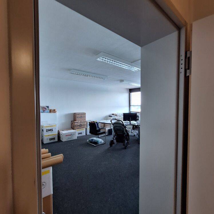 Ffm.-Griesheim: Bürofläche ca. 250 m² - Flughafen und Messe schnell erreichbar