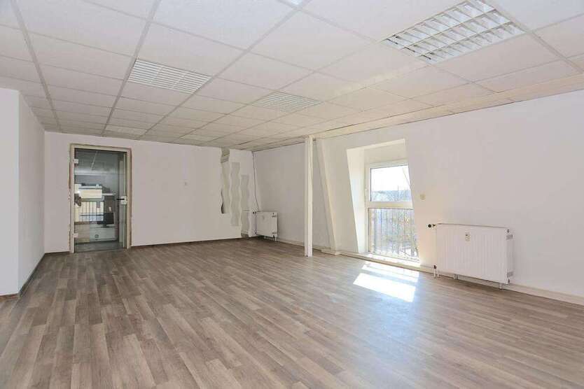 Büro in Wiesbaden 570 € 81 m²