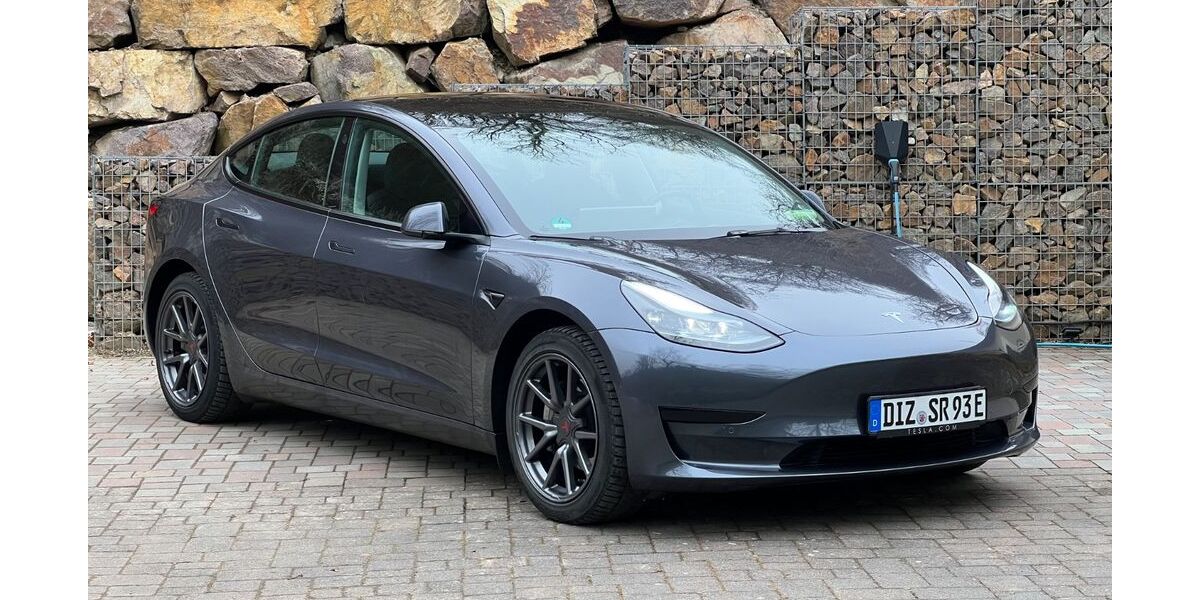 Tesla Model 3 58.000 km 24.600 &euro; Hahnstätten 65623