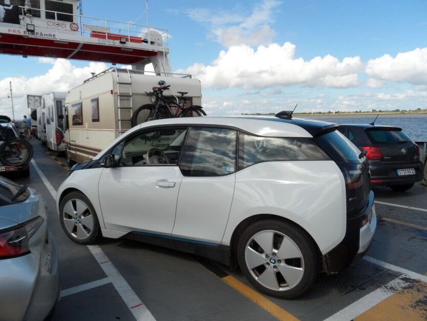 i3