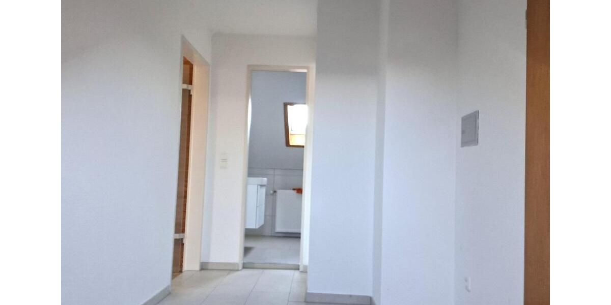 Dachgeschoßwohnung Bischofsheim - 1 Zimmer, 42 m&sup2;, 490&euro; | Angebot:25569028