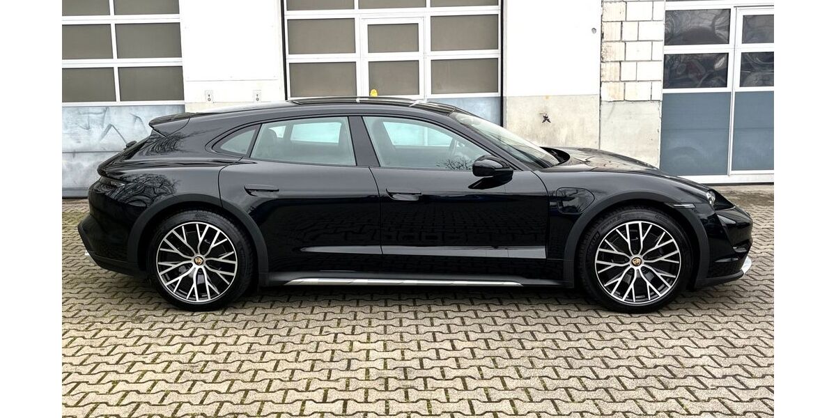 Porsche Taycan 47.300 km 58.888 &euro; Walluf 65396