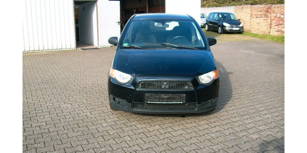 Mitsubishi Colt 303.600 km 1.399 &euro; Wiesbaden 65187