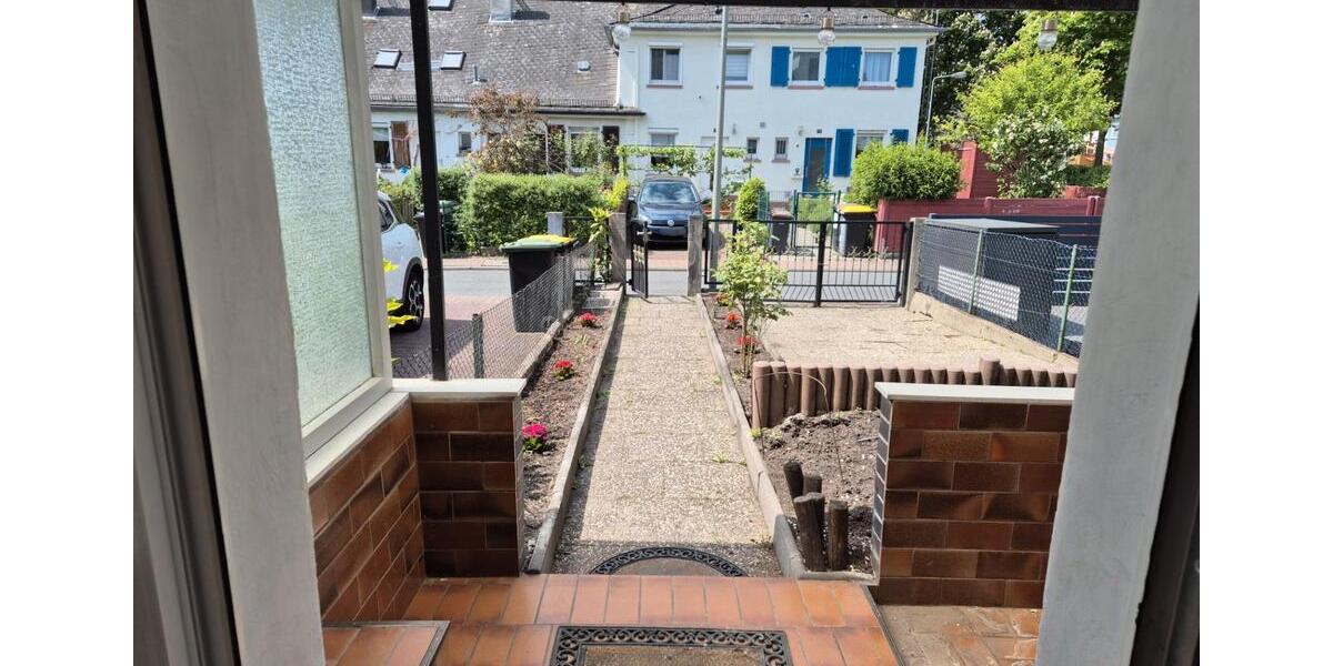 Reihenhaus Frankfurt am Main Gallus - 4 Zimmer, 100 m&sup2;, 1.799&euro; | Angebot:26554825