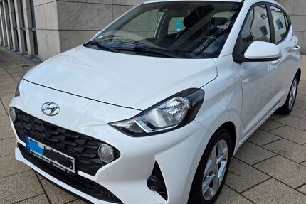Hyundai i10 61.308 km 10.800 &euro; Mörfelden-Walldorf 64546