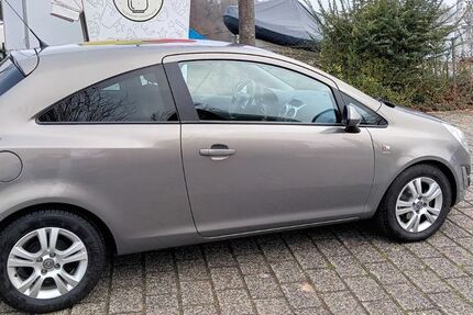 Opel Corsa 82.000 km 4.600 € Eltville 65345