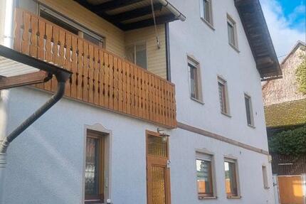 Haus Idstein - 9 Zimmer, 280 m&sup2;, 398.000&euro; | Angebot:25180032