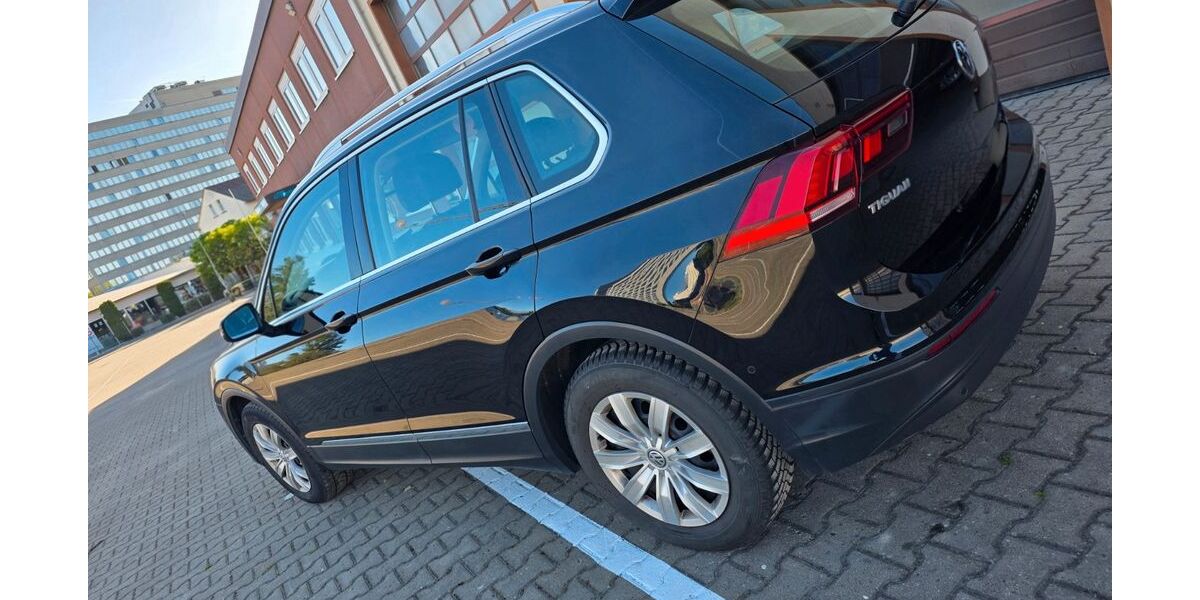 VW Tiguan 100.500 km 17.900 &euro; Hattersheim 65795