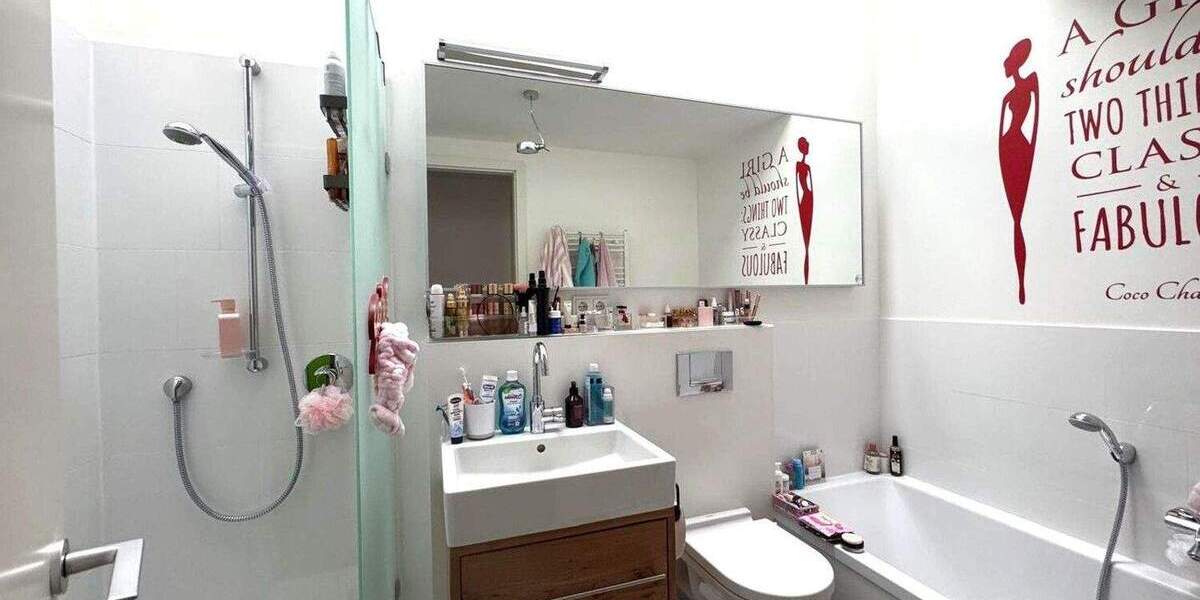 Reihenmittelhaus Frankfurt am Main Hausen - 4 Zimmer, 182 m&sup2;, 3.500&euro; | Angebot:25796137