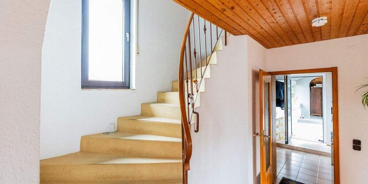 Mehrfamilienhaus, Wohnhaus Bischofsheim - 8 Zimmer, 695.000&euro; | Angebot:24966393