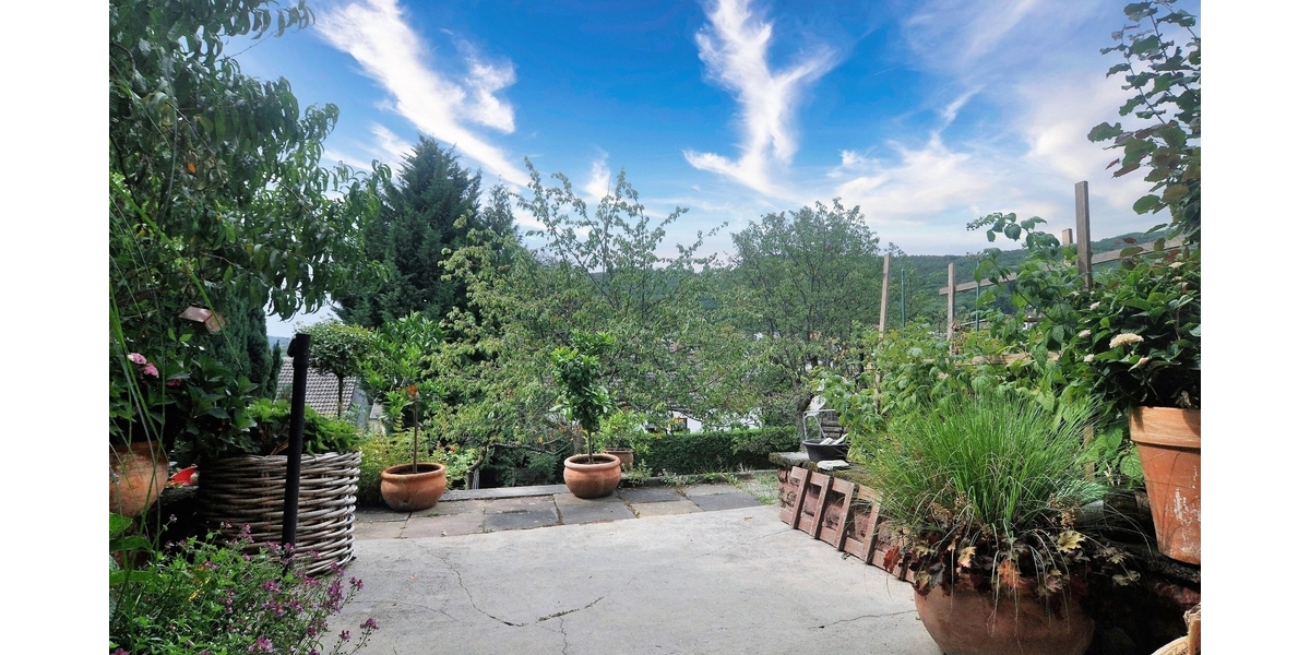 Mehrfamilienhaus mit Bauplatz in Ruppertshain 11 zimmer