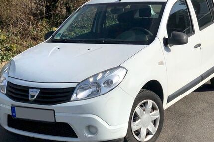 Dacia Sandero 141.000 km 1.500 &euro; Wiesbaden 65197