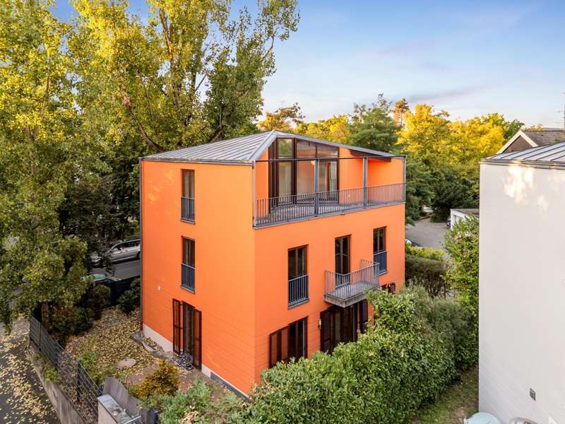 Haus zum Kaufen in Wiesbaden 1.150.000 € 193 m² 6 zimmer