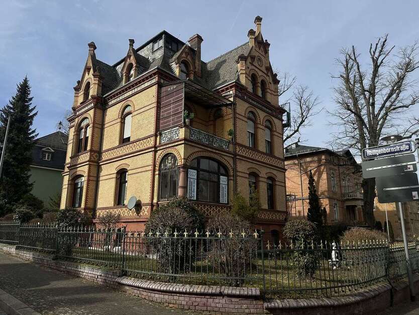 Haus zum Kaufen in Wiesbaden 2.200.000 € 470 m²