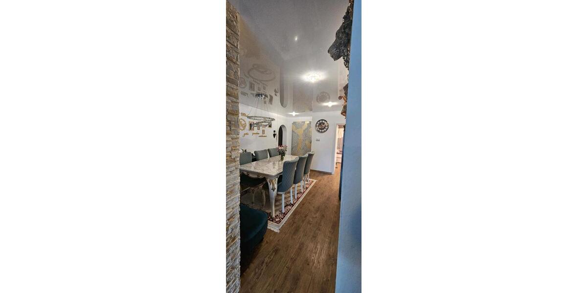 Eigentumswohnung in Top Lage mit überdachter Terasse und Sauna 5 zimmer