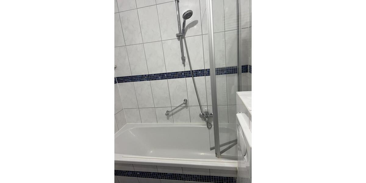 Hochparterre Wiesbaden Südost - 2 Zimmer, 70 m&sup2;, 1.135&euro; | Angebot:26416320