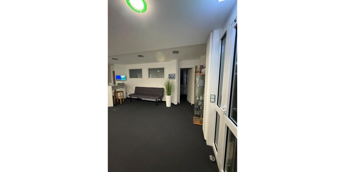 Moderne Büroflächen in Wiesbaden - hell, mit Stellplätzen zimmer