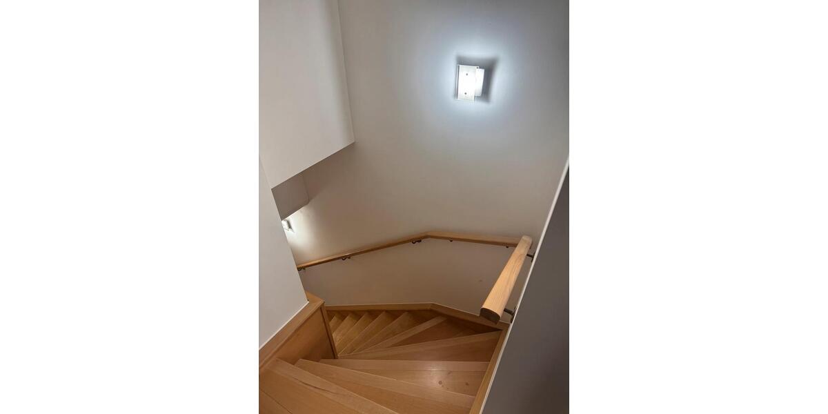 Reihenhaus Frankfurt am Main Mitte-West - 3 Zimmer, 82 m&sup2;, 1.650&euro; | Angebot:25514699