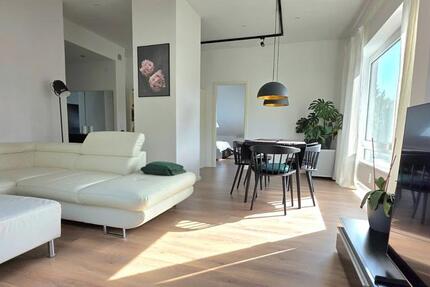 4-Zimmer-Dachgeschosswohnung mit Garage & Top-Lage in Kelkheim 4 zimmer