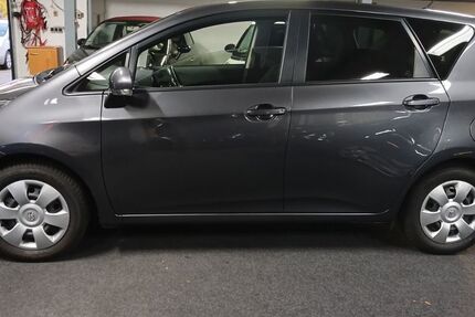 Toyota Verso-S 72.318 km 11.500 &euro; Rüsselsheim 65428
