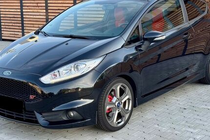 Ford Fiesta 92.000 km 9.990 € Groß-Gerau 64521