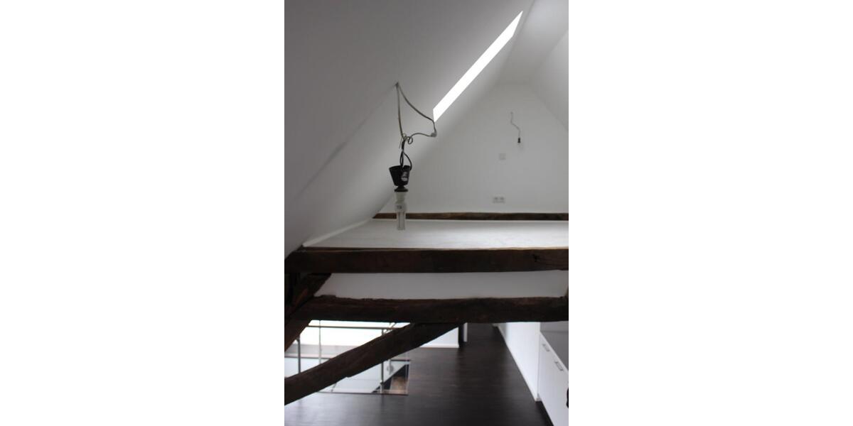 Dachgeschoßwohnung Idstein - 2 Zimmer, 82 m&sup2;, 1.130&euro; | Angebot:25759553