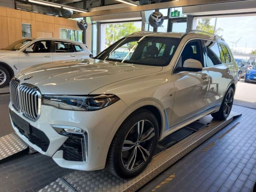 X7