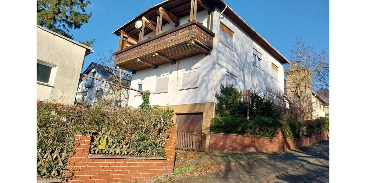 2 - 3 Familen Haus mit viel Platz zimmer