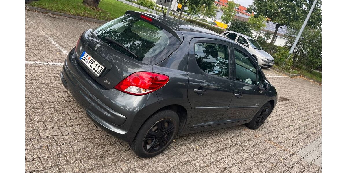 Peugeot 207 80.000 km 5.900 &euro; Rüsselsheim 65428