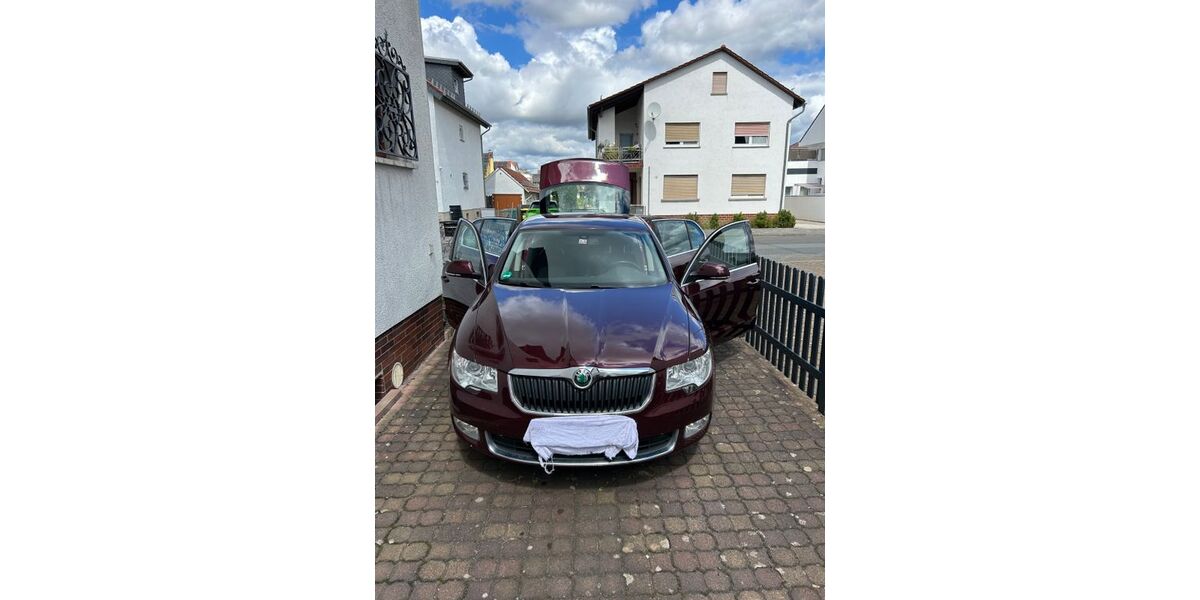 Skoda Superb 157.100 km 6.300 &euro; Raunheim 65479