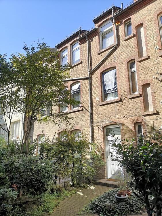 Sonnige 2-Zimmer Wohnung im begehrten Westend + Ausbaumöglichkeit zimmer