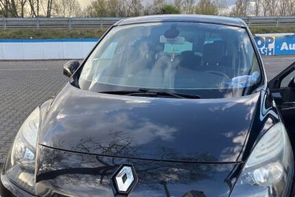 Renault Megane 176.000 km 3.650 &euro; Rüsselsheim 65428