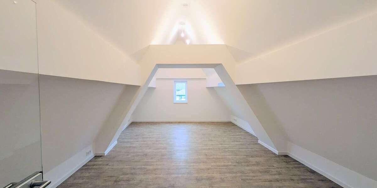 Einfamilienhaus Wiesbaden Biebrich - 4 Zimmer, 110 m&sup2;, 1.848&euro; | Angebot:26198974